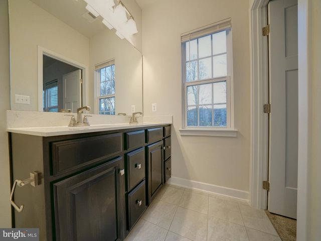 10722 HIDDEN RIDGE DR, Columbia, MD 21044