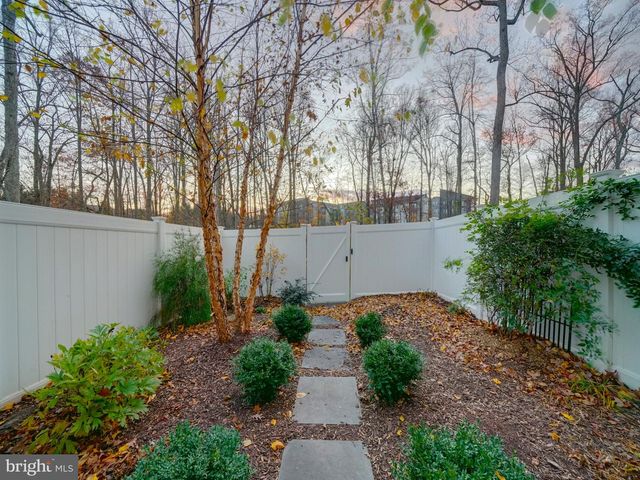 10722 HIDDEN RIDGE DR, Columbia, MD 21044