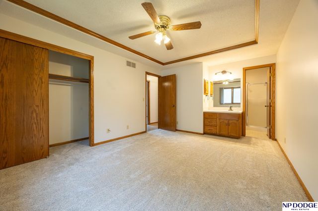 4820 Bunker Hill Road, Lincoln, NE 68521