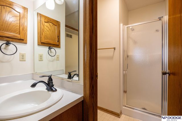 4820 Bunker Hill Road, Lincoln, NE 68521