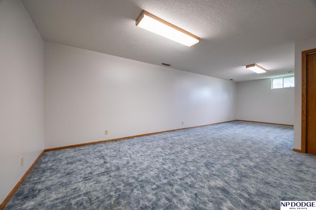 4820 Bunker Hill Road, Lincoln, NE 68521
