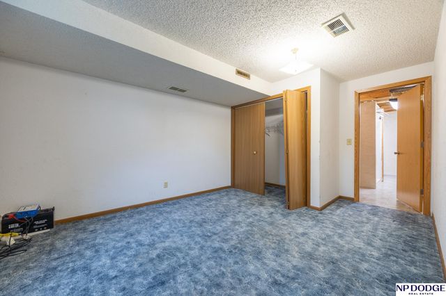 4820 Bunker Hill Road, Lincoln, NE 68521