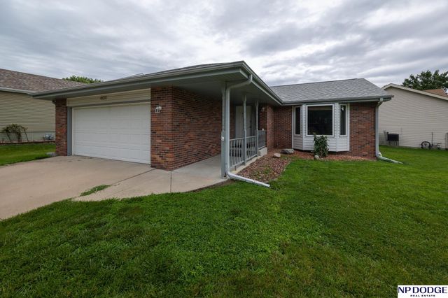 4820 Bunker Hill Road, Lincoln, NE 68521