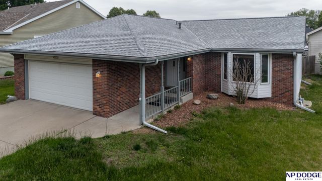 4820 Bunker Hill Road, Lincoln, NE 68521