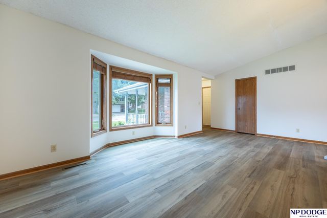 4820 Bunker Hill Road, Lincoln, NE 68521