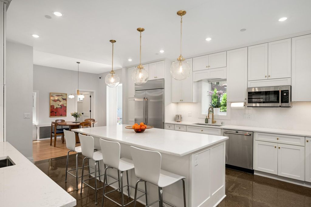 2224 W Lake Of The Isles Parkway, Minneapolis, MN 55405 — photo 4