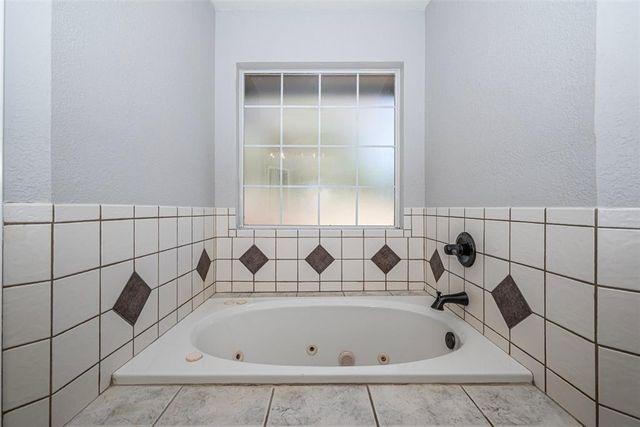 5615 Spring Haven Drive, Blanchard, OK 73010