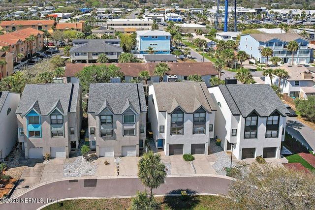 2236 2ND Street S, Jacksonville Beach, FL 32250