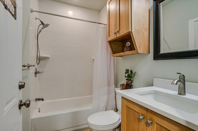 224 Foust DR, Liberty Hill, TX 78642