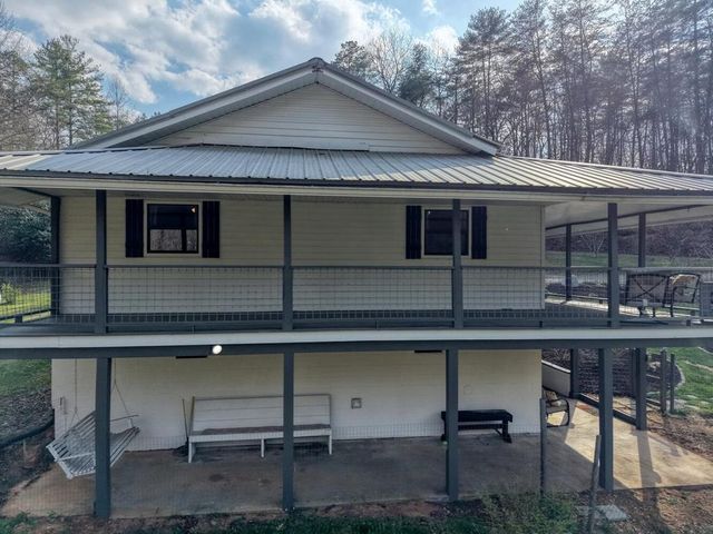 399 Pack Creek Road, Blue Ridge, GA 30513