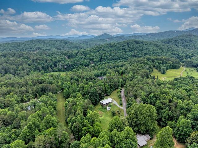399 Pack Creek Road, Blue Ridge, GA 30513