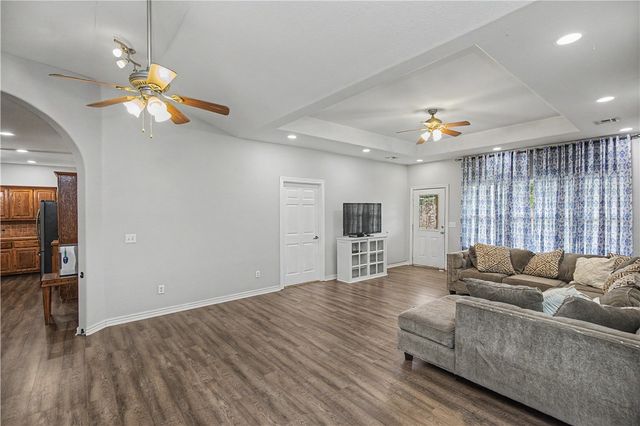 13095 Earl Road, Gravette, AR 72736