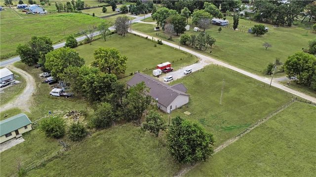 13095 Earl Road, Gravette, AR 72736