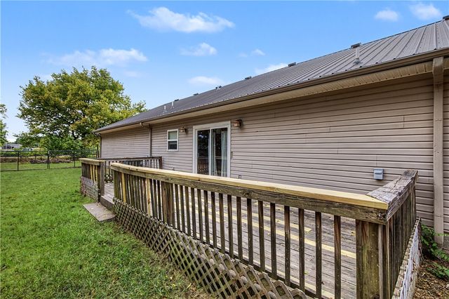 13095 Earl Road, Gravette, AR 72736