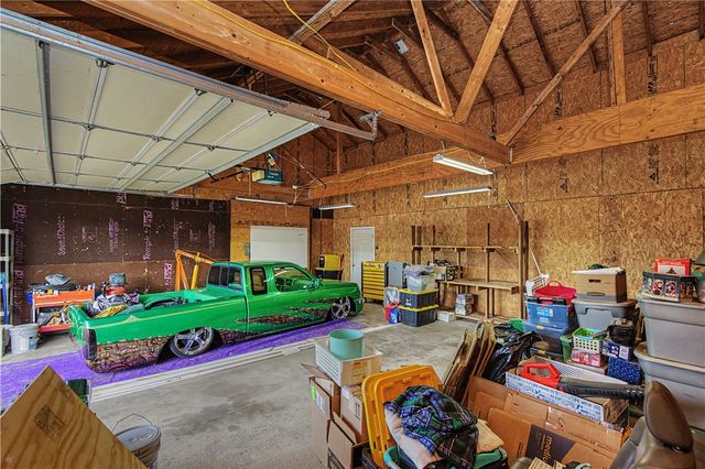 13095 Earl Road, Gravette, AR 72736