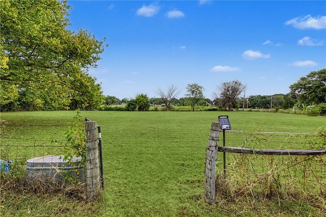 13095 Earl Road, Gravette, AR 72736