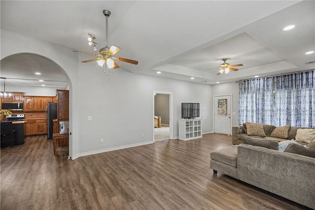 13095 Earl Road, Gravette, AR 72736