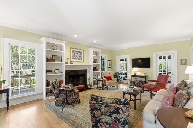 143 Live Oak Drive, Mount Pleasant, SC 29464