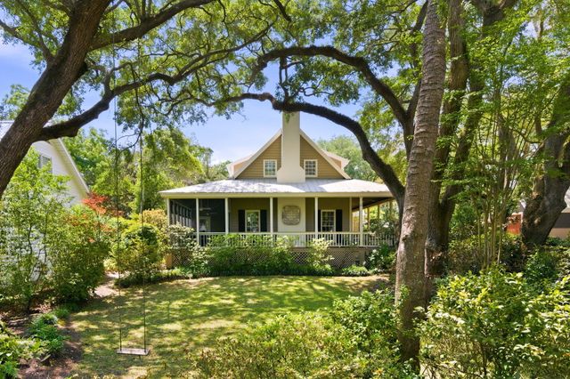 143 Live Oak Drive, Mount Pleasant, SC 29464