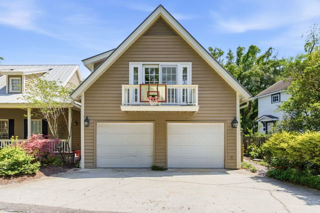 143 Live Oak Drive, Mount Pleasant, SC 29464