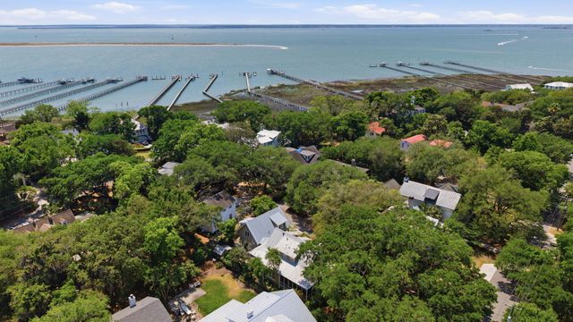 143 Live Oak Drive, Mount Pleasant, SC 29464