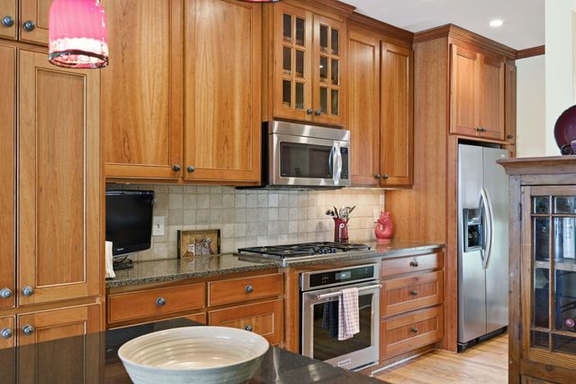 143 Live Oak Drive, Mount Pleasant, SC 29464