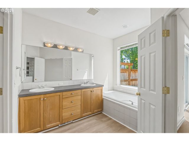 14835 Nw ELAINA Ln, Portland, OR 97229