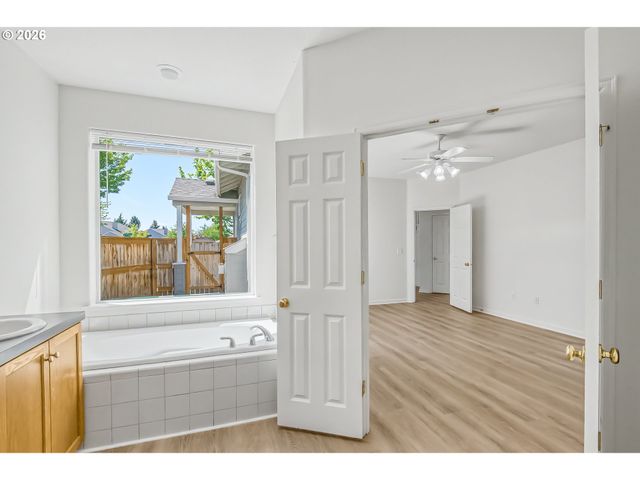 14835 Nw ELAINA Ln, Portland, OR 97229