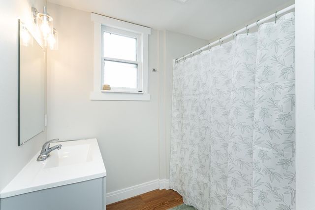 552 E 4th St, Winona, MN 55987