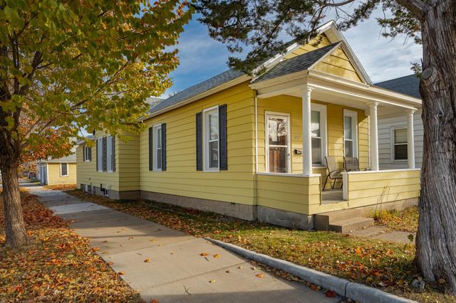 552 E 4th St, Winona, MN 55987