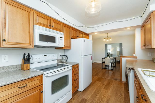 552 E 4th St, Winona, MN 55987