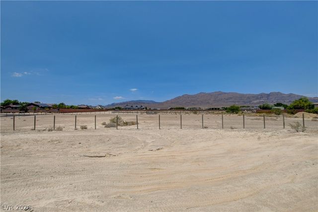 6465 Meisenheimer Avenue, Las Vegas, NV 89131