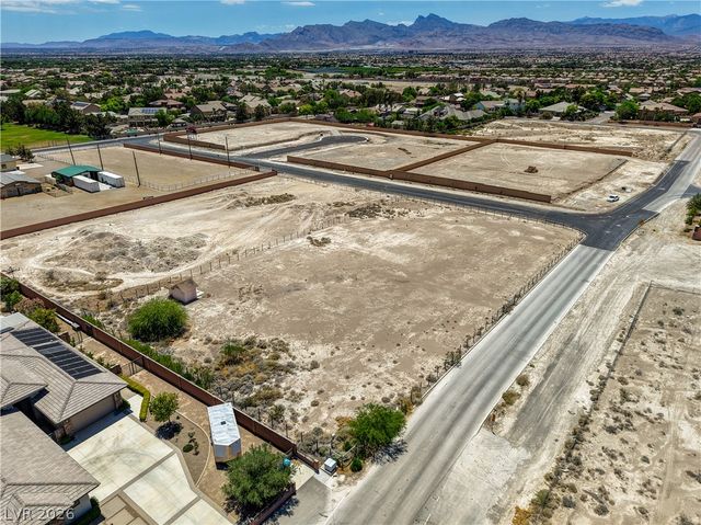 6465 Meisenheimer Avenue, Las Vegas, NV 89131