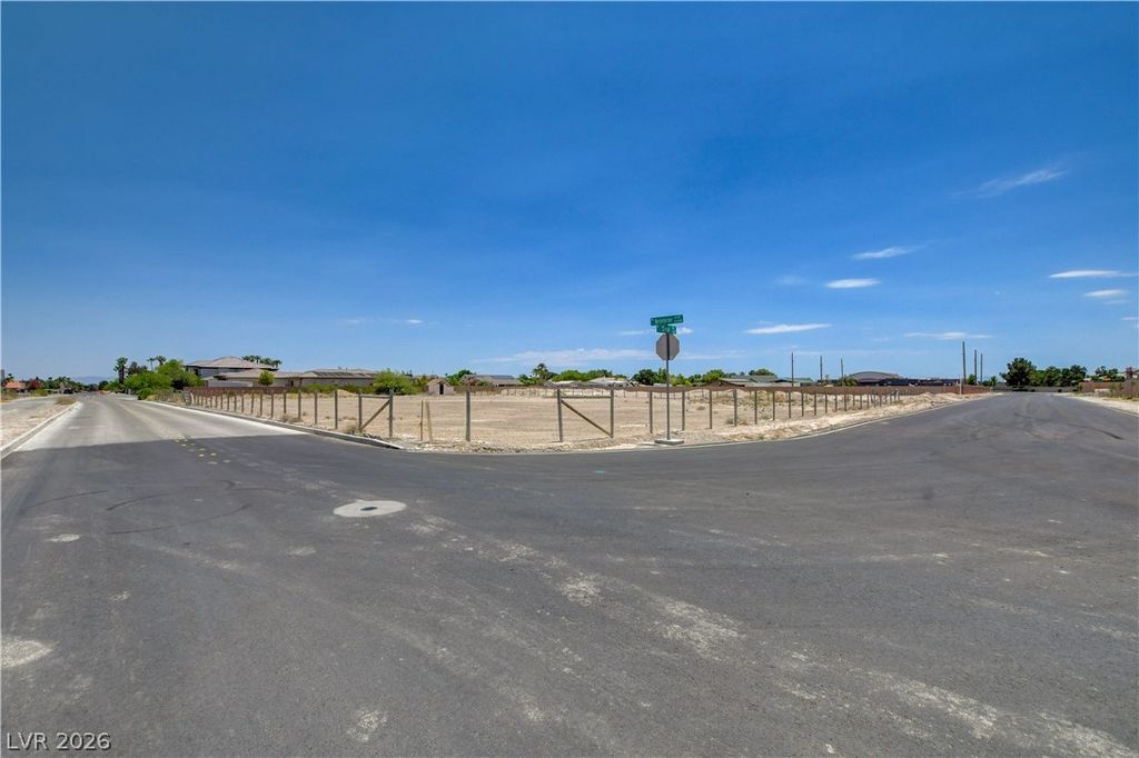 6465 Meisenheimer Avenue, Las Vegas, NV 89131