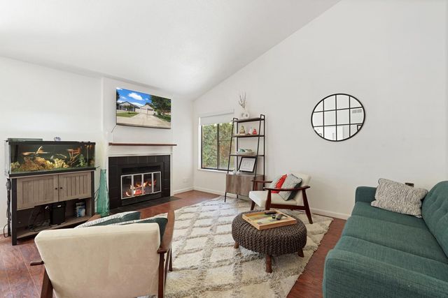 1749 Cape Cod Cir, Lodi, CA 95242