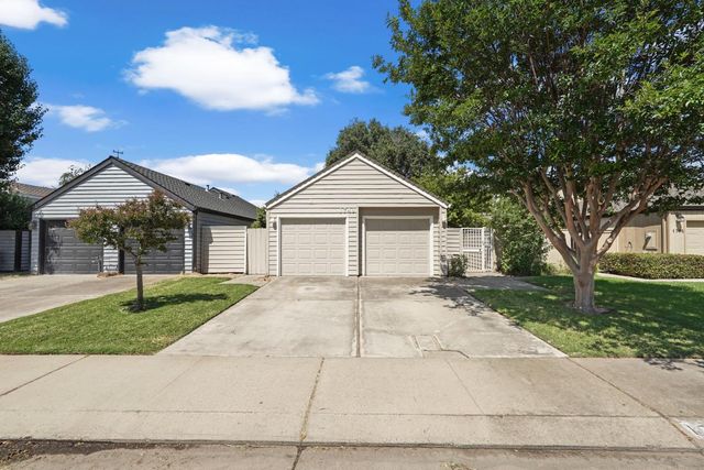 1749 Cape Cod Cir, Lodi, CA 95242