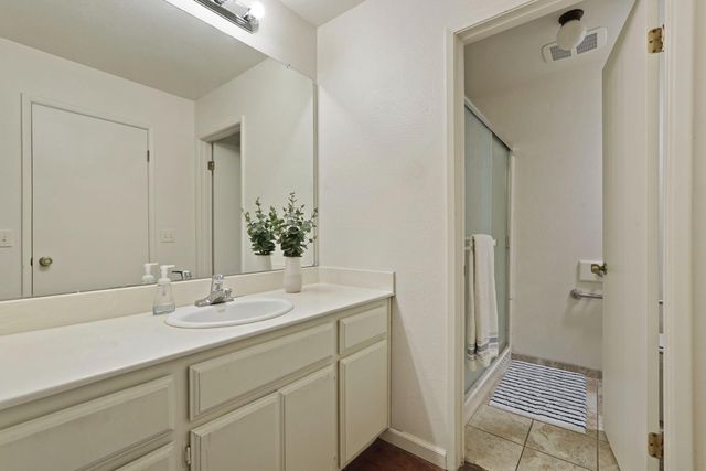 1749 Cape Cod Cir, Lodi, CA 95242