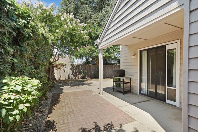 1749 Cape Cod Cir, Lodi, CA 95242