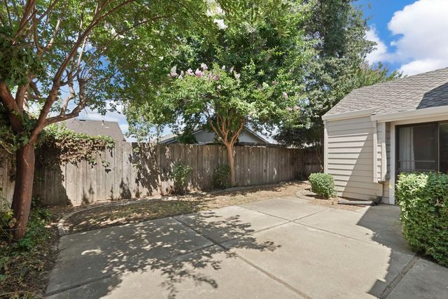1749 Cape Cod Cir, Lodi, CA 95242