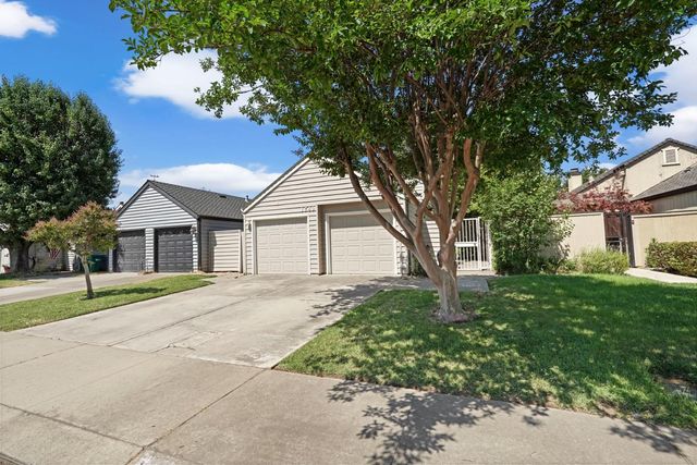 1749 Cape Cod Cir, Lodi, CA 95242