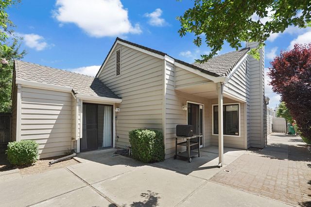 1749 Cape Cod Cir, Lodi, CA 95242