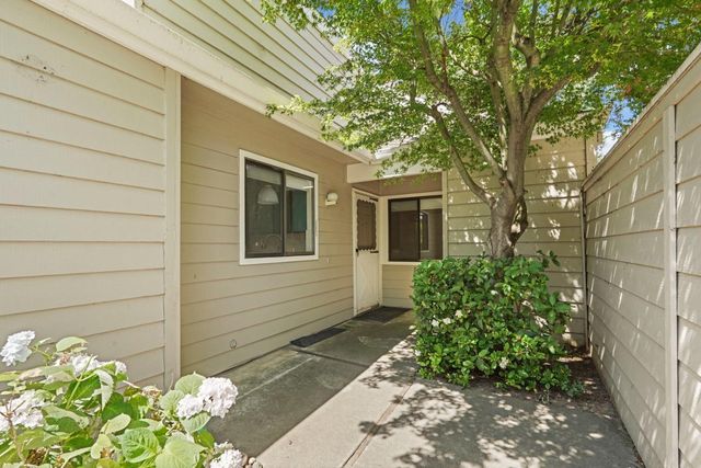 1749 Cape Cod Cir, Lodi, CA 95242