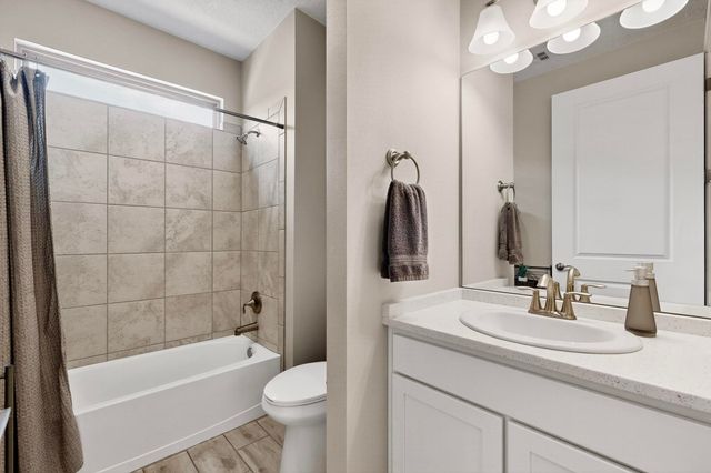 4028 Windy Road NE, Rio Rancho, NM 87144