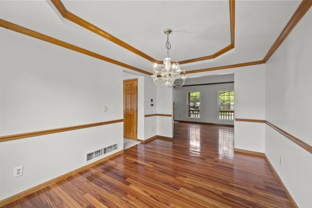 1271 River Trail Drive, Grove City, OH 43123