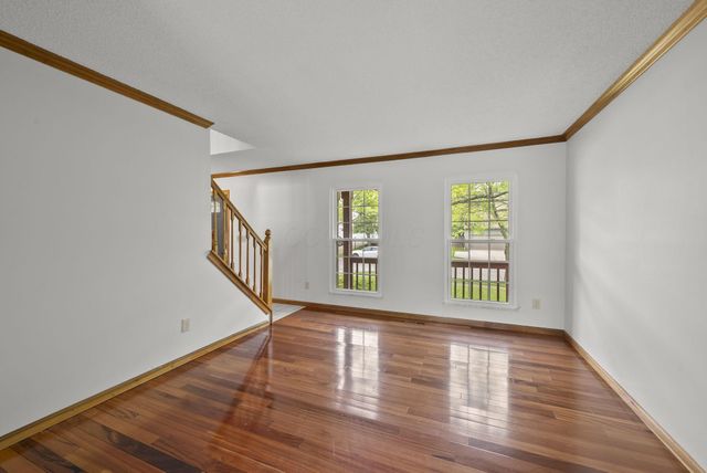 1271 River Trail Drive, Grove City, OH 43123