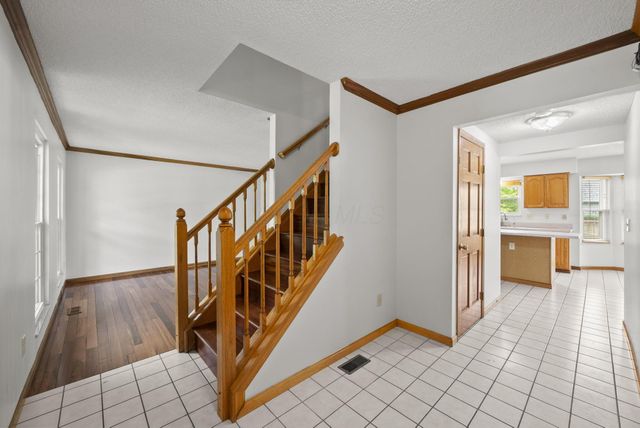 1271 River Trail Drive, Grove City, OH 43123