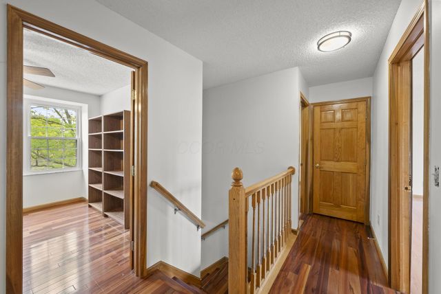 1271 River Trail Drive, Grove City, OH 43123