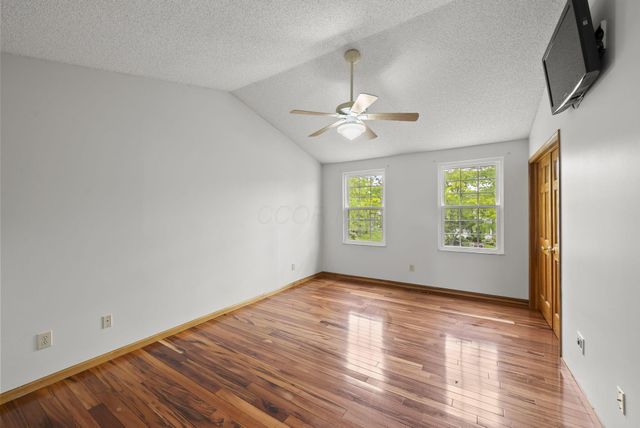 1271 River Trail Drive, Grove City, OH 43123