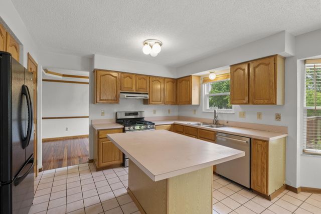 1271 River Trail Drive, Grove City, OH 43123