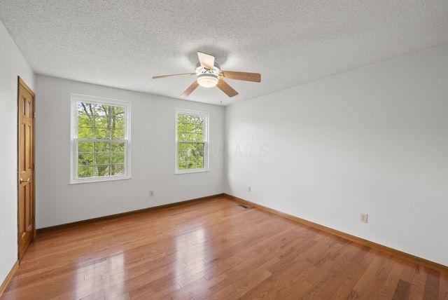 1271 River Trail Drive, Grove City, OH 43123